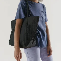 Women Baggu Cloud Bag in Black by
